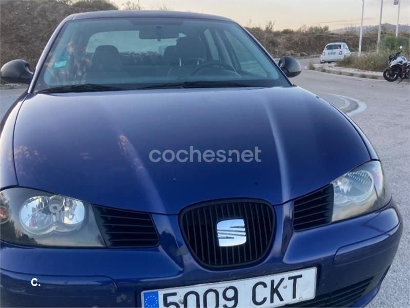 Azul Usado 2003 Seat Cordoba Stella Berlina | 2900 € (Precio justo) - Imagen 1/4