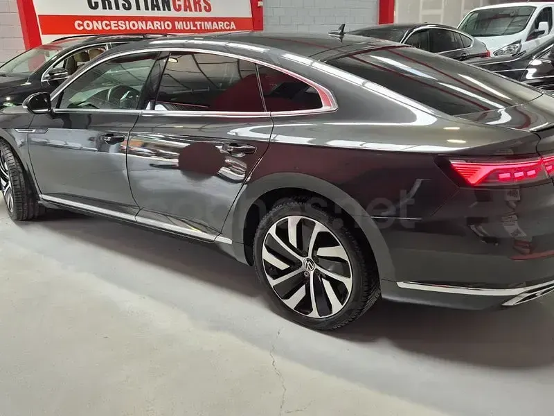 Usado VW Arteon R-line 218 CV (160 kW) 2022 Negro Berlina