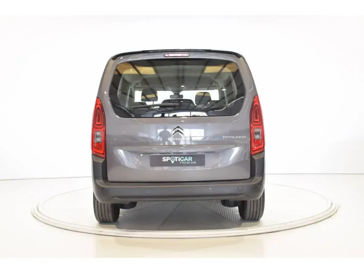 Usado Citroën Berlingo Feel 100 kW (136 CV) 2023 Gris Monovolumen