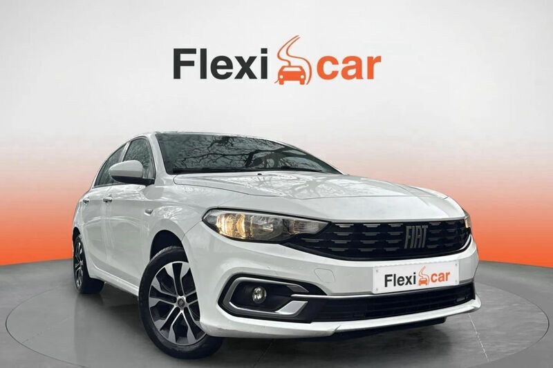 Blanco Usado 2022 Fiat Tipo Cross Berlina | 11.390 € (Buen precio) - Imagen 1/4