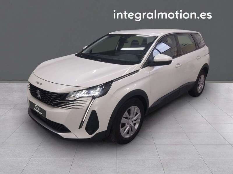 Blanco Usado 2021 Peugeot 5008 Active Monovolumen | 25.900 € (Un poco caro) - Imagen 1/4