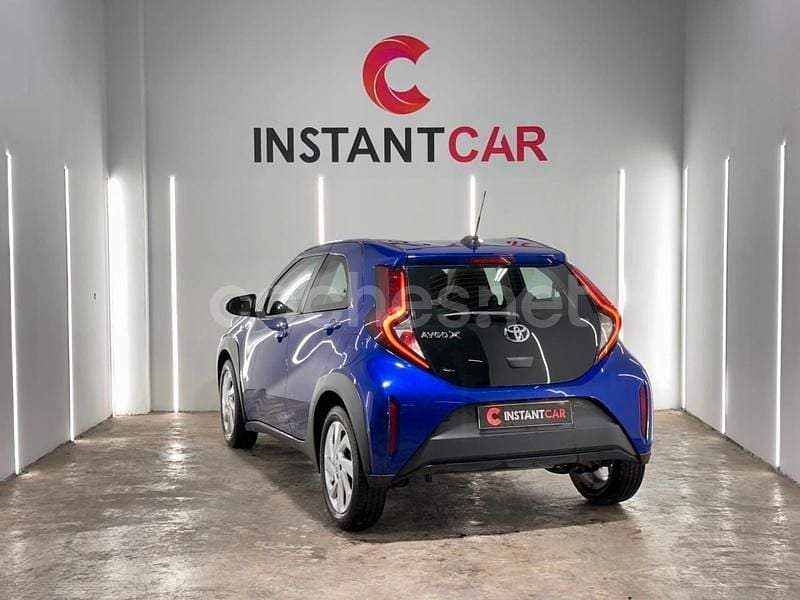 Usado Toyota Aygo X Play 72 CV (52 kW) 2023 Azul SUV
