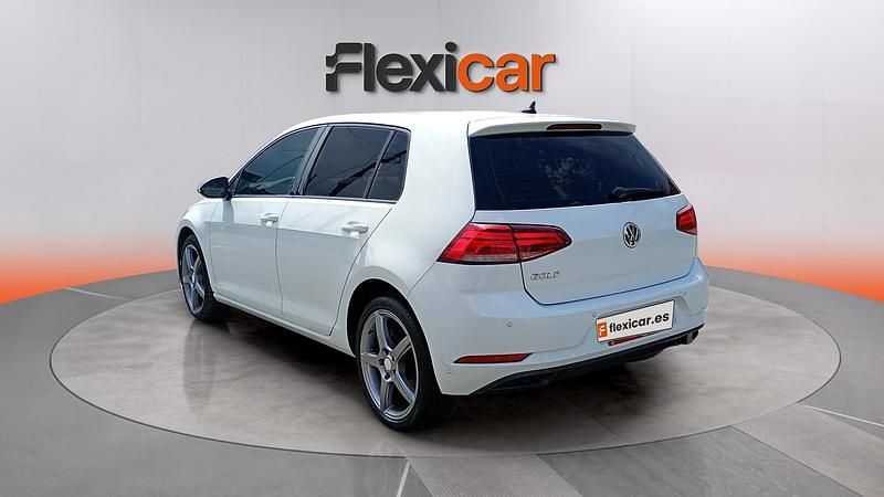 Usado VW Golf VII Advance 116 HP (85 kW) 2019 Branco Sedan