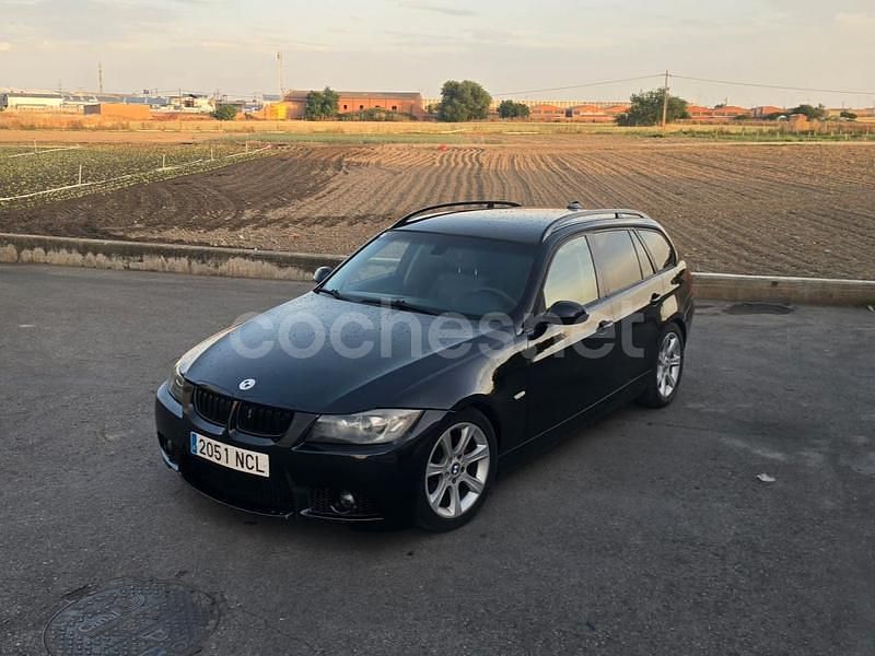 Usado BMW 320 177 CV (130 kW) 2008 Negro Familiar
