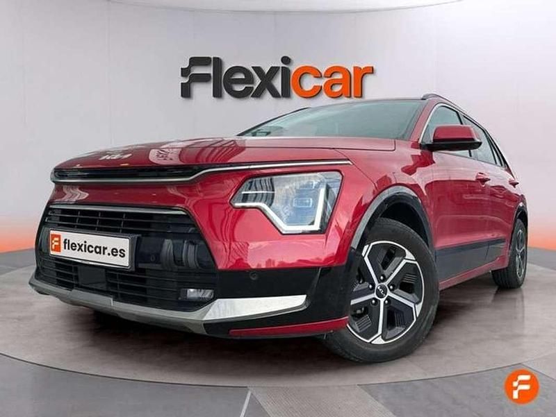 Usado Kia Niro 141 CV (103 kW) 2022 Rojo SUV