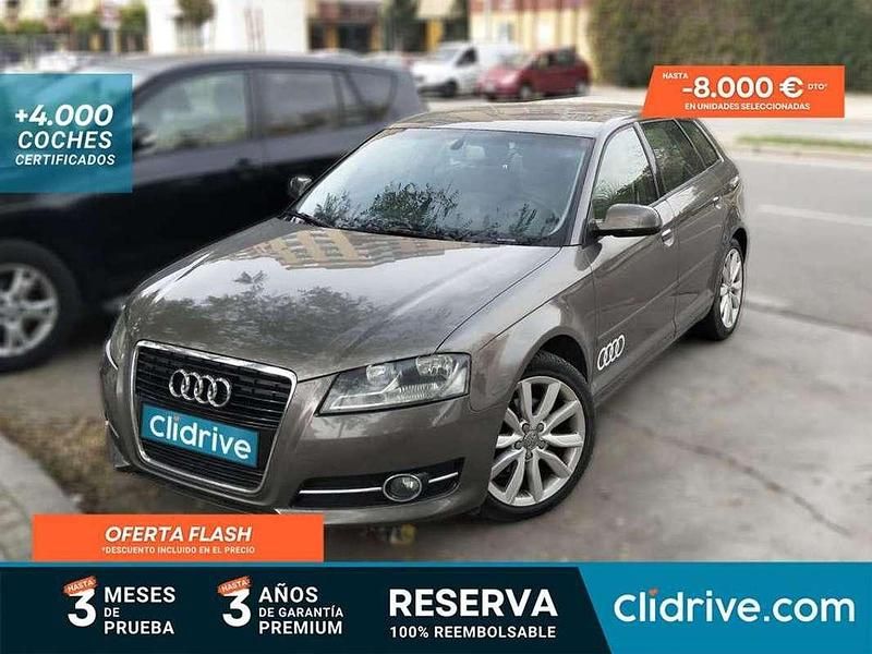 Usado Audi A3 Sportback Ambiente 140 CV (102 kW) 2011 Gris Utilitario