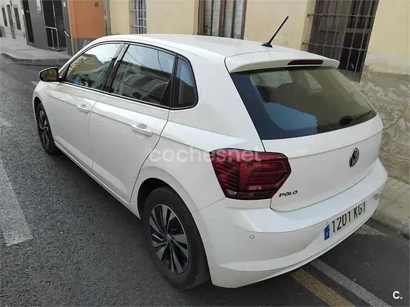 Usado VW Polo Advance 95 CV (69 kW) 2018 Blanco Utilitario