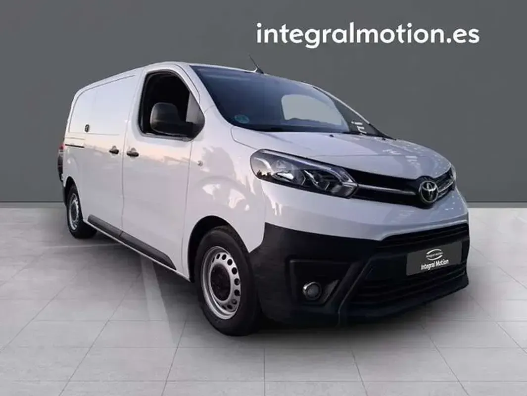 Usado Toyota Proace 120 CV (88 kW) 2022 Blanco Monovolumen