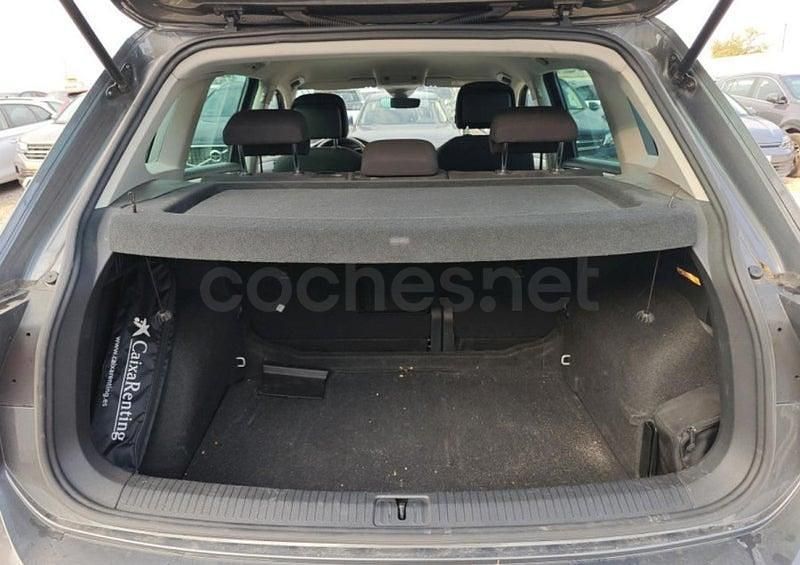 Usado VW Tiguan Edition 130 CV (95 kW) 2020 Gris / plata SUV