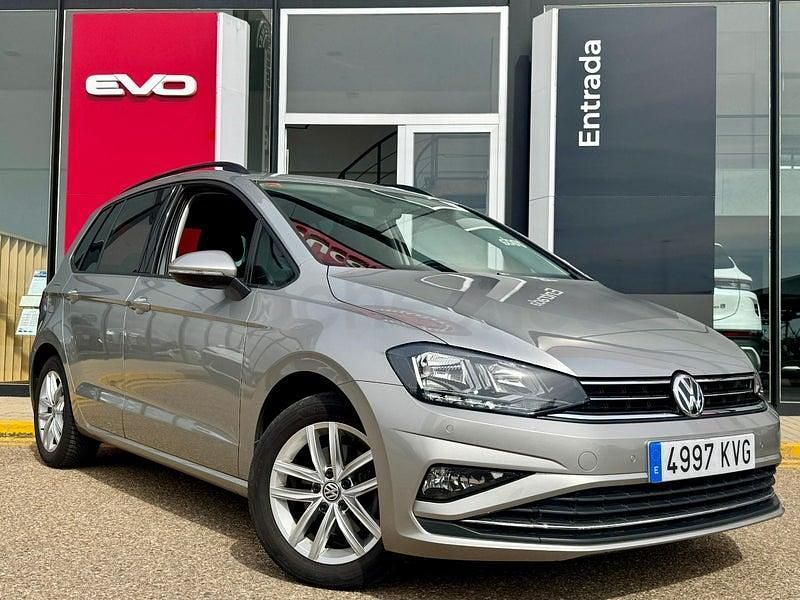 Usado VW Golf Sportsvan Advance 130 CV (95 kW) 2019 Beige Monovolumen