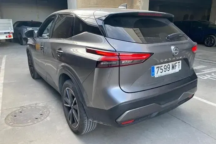 Usado Nissan Qashqai Tekna 141 CV (103 kW) 2023 Gris SUV