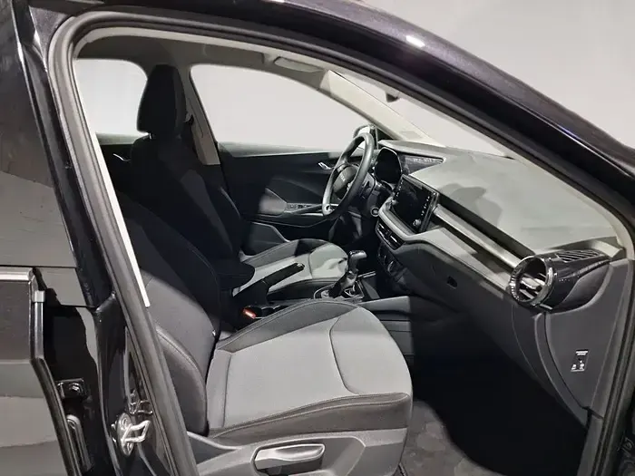 Usado Skoda Fabia Selection 116 CV (85 kW) 2025 Negro Utilitario