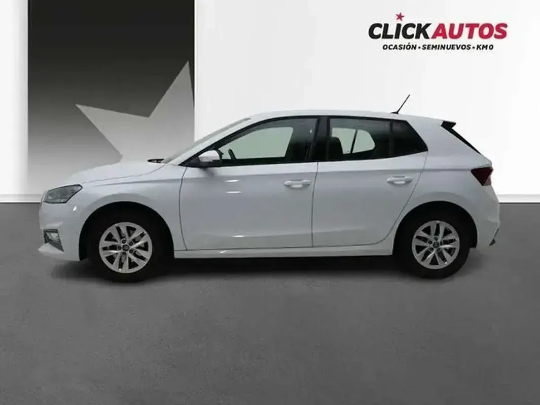 Usado Skoda Fabia Selection 116 CV (85 kW) 2026 Blanco Utilitario