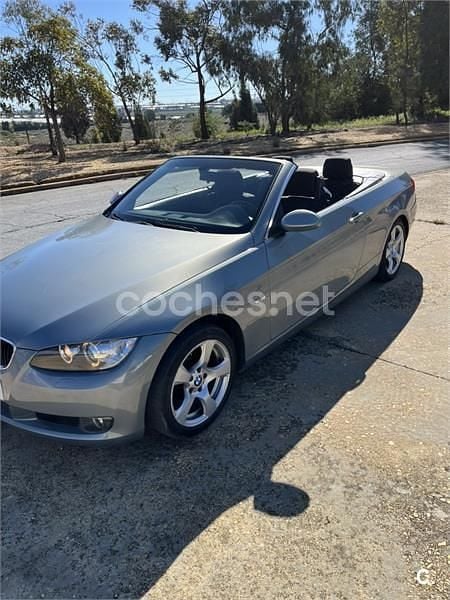 Usado BMW 320 Cabriolet 170 CV (125 kW) 2007 Gris / plata Descapotable