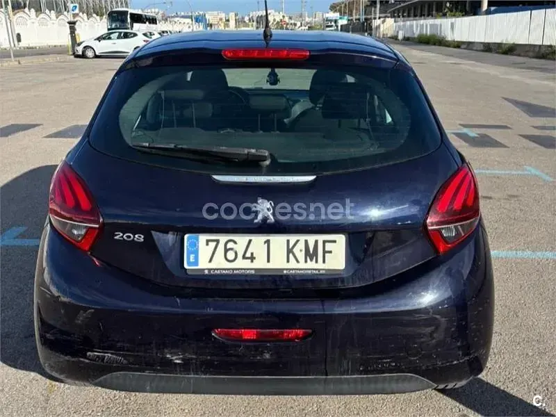 Usado Peugeot 208 Allure 110 CV (80 kW) 2018 Azul Utilitario