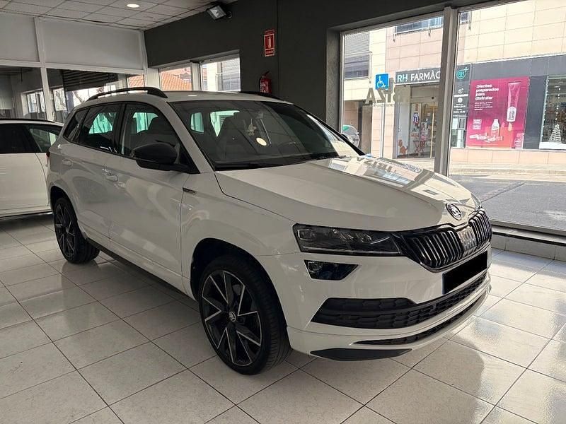Usado Skoda Karoq SportLine 150 CV (110 kW) 2022 Blanco SUV