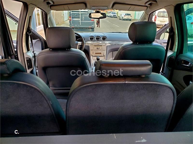 Usado Ford S-MAX Titanium 140 CV (102 kW) 2007 Gris / plata Monovolumen