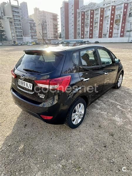 Usado Hyundai ix20 Sport 115 CV (84 kW) 2012 Negro Utilitario