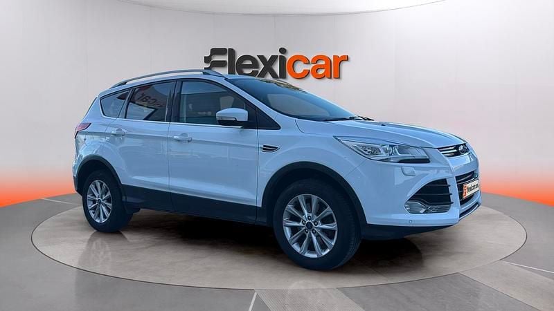 Usado Ford Kuga ST-Line 150 CV (110 kW) 2016 Blanco SUV