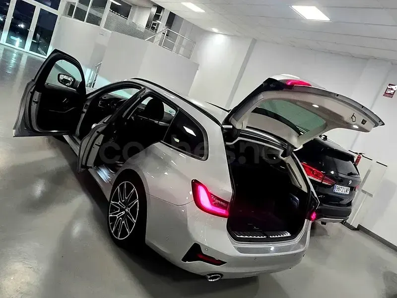 Usado BMW 320 Comfort Edition 190 CV (139 kW) 2022 Gris / plata Familiar