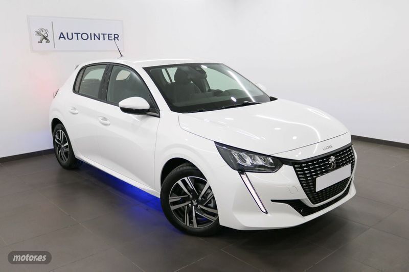 Usado Peugeot 208 Allure 100 CV (73 kW) 2023 Blanco Utilitario