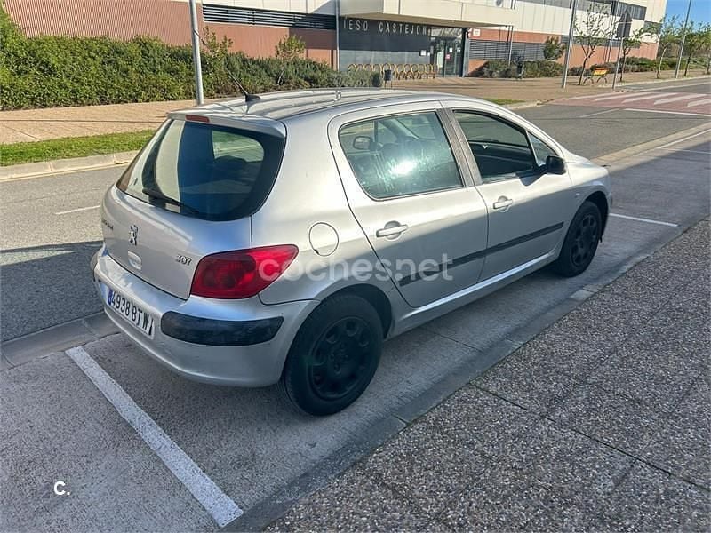 Usado Peugeot 307 110 CV (80 kW) 2002 Gris / plata Berlina