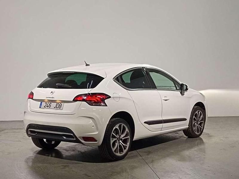 Usado Citroën DS4 Style 163 CV (119 kW) 2015 Blanco Utilitario