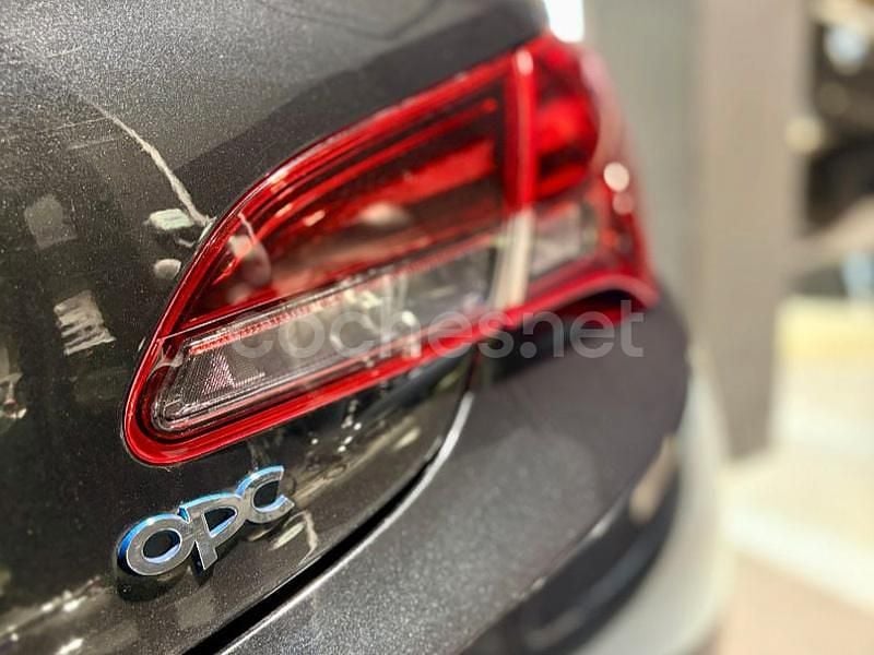 Usado Opel Astra GTC OPC 280 CV (205 kW) 2012 Negro Berlina