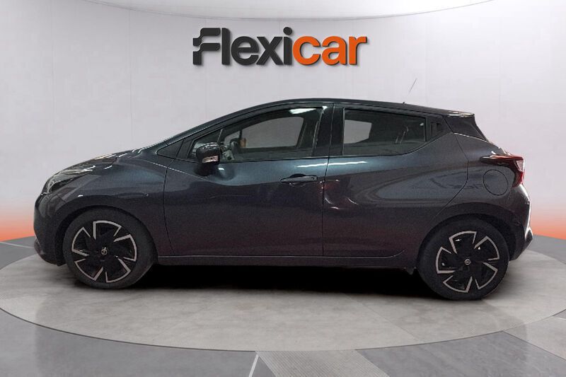 Usado Nissan Micra Acenta 92 CV (67 kW) 2021 Granate Utilitario