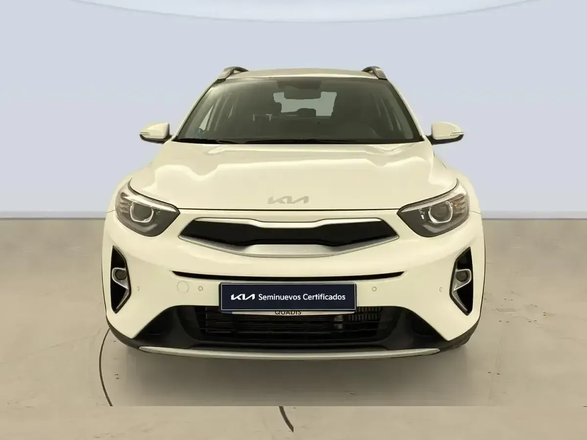 Usado Kia Stonic 100 CV (73 kW) 2025 Blanco SUV