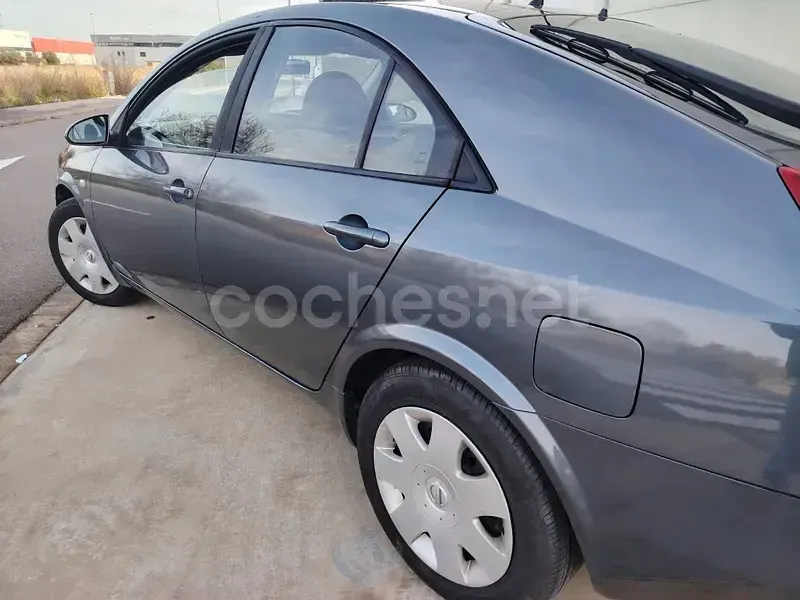 Usado Nissan Primera Acenta 116 HP (85 kW) 2004 Cinzento Sedan
