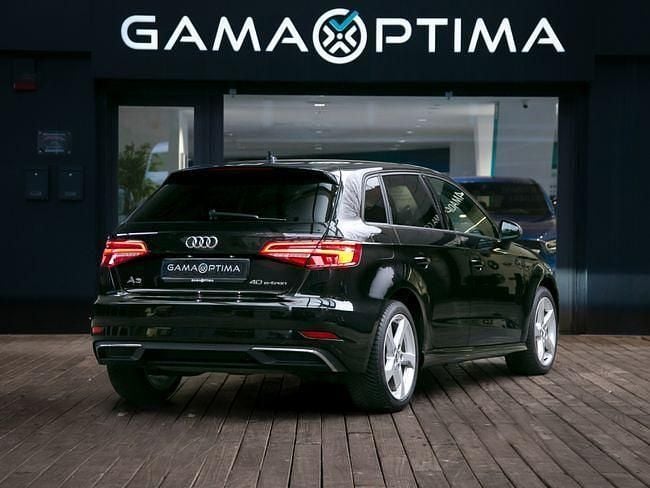 Usado Audi A3 Sportback e-tron Sport 204 CV (150 kW) 2020 Negro Utilitario
