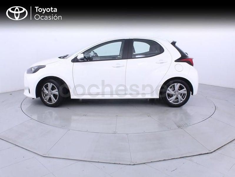 Usado Toyota Yaris Hybrid Active 116 CV (85 kW) 2025 Blanco Berlina