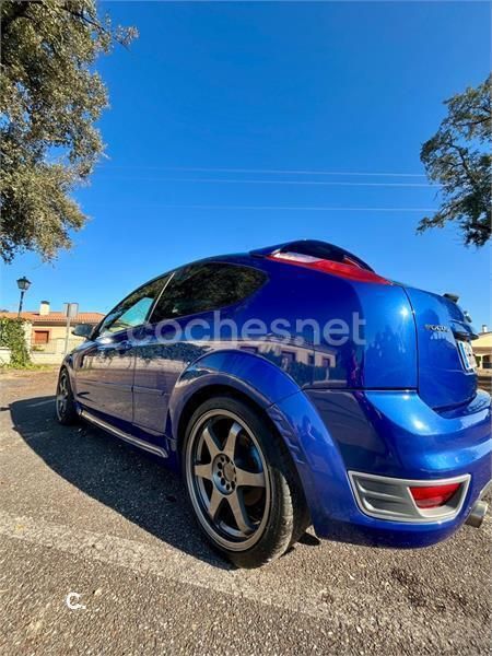 Azul Usado 2006 Ford Focus ST Berlina | 7800 € (Buen precio) - Imagen 1/4