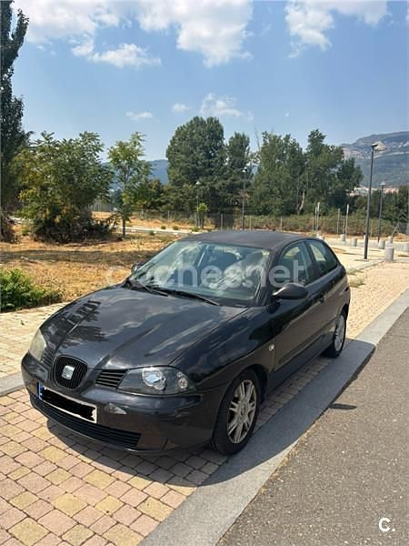Negro Usado 2005 Seat Ibiza Reference Berlina | 1800 € (Buen precio) - Imagen 1/4