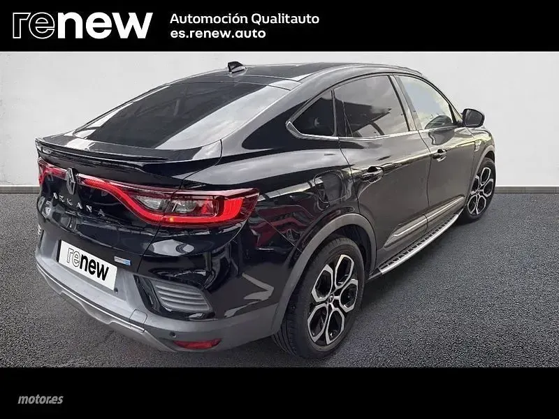 Usado Renault Arkana Zen 145 CV (106 kW) 2022 Negro SUV
