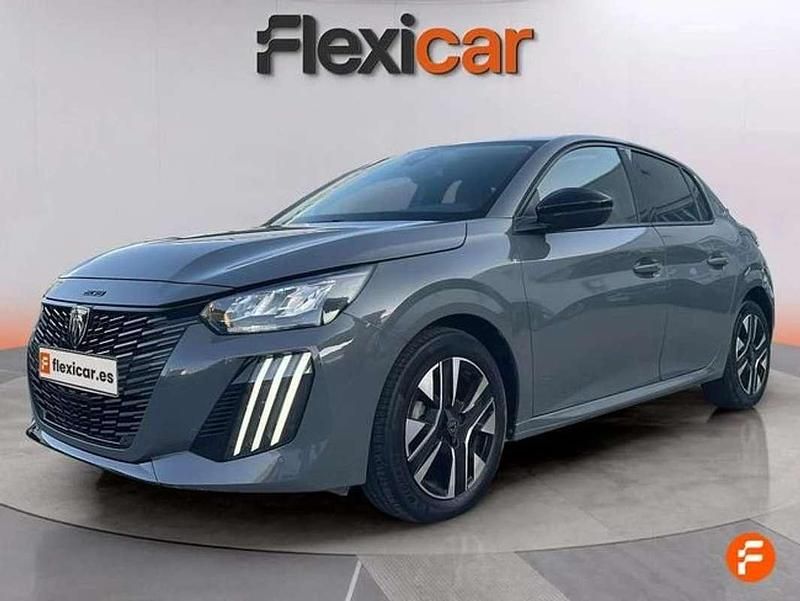 Usado Peugeot 208 Allure 102 CV (75 kW) 2024 Gris Utilitario