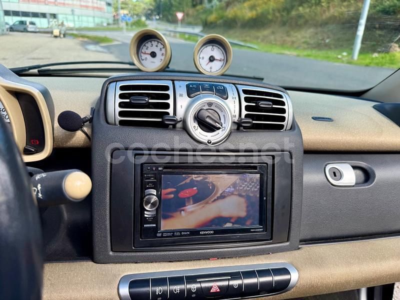 Usado Smart ForTwo Cabrio Passion 84 CV (61 kW) 2008 Negro Descapotable