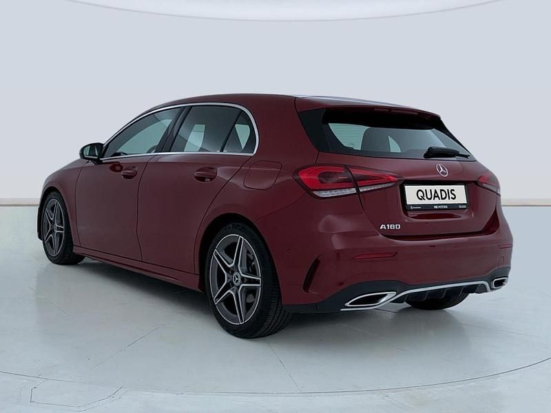 Usado Mercedes A180 136 CV (100 kW) 2021 Rojo
