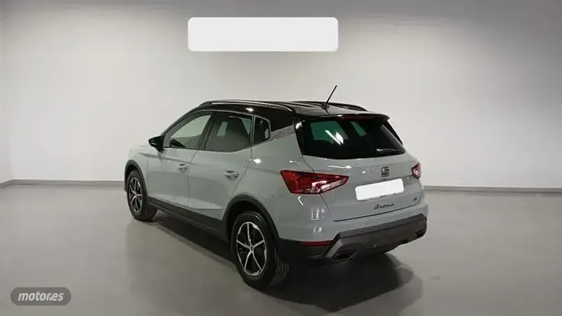 Usado Seat Arona FR 115 CV (84 kW) 2026 Gris SUV