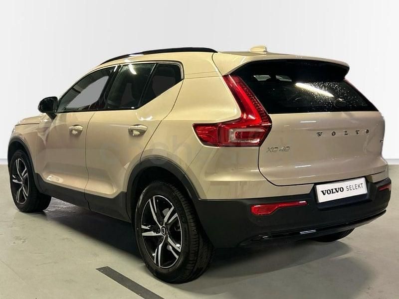 Usado Volvo XC40 Plus 129 CV (94 kW) 2025 Beige SUV