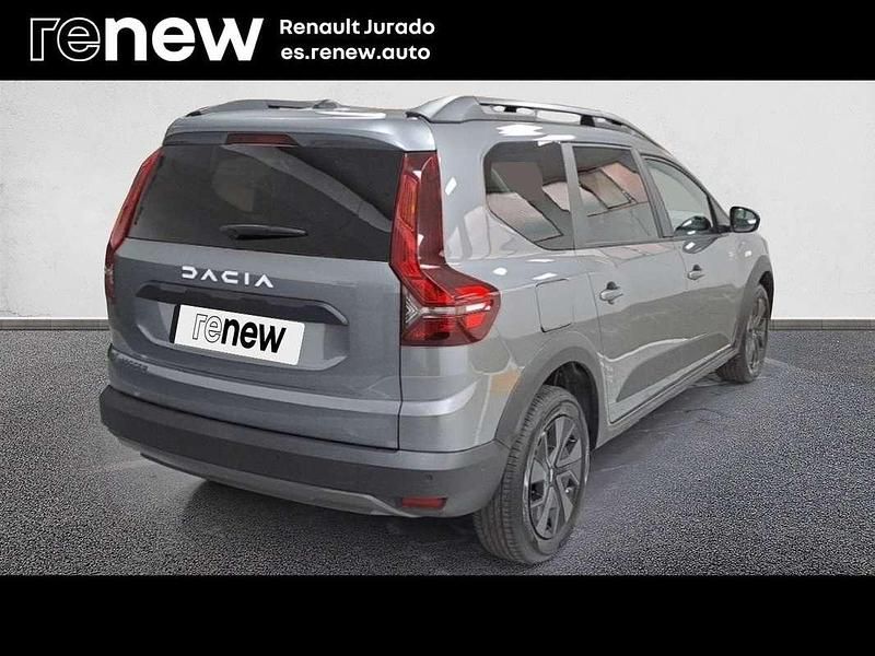 Usado Dacia Jogger Expression 110 CV (80 kW) 2025 Gris Monovolumen
