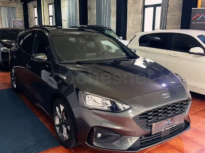 Usado Ford Focus ST-Line X 155 CV (114 kW) 2021 Gris / plata Familiar