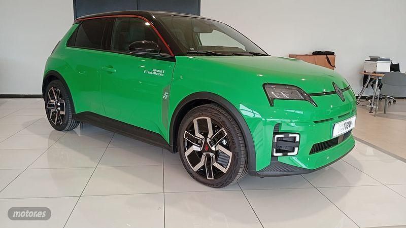 Nuevo Renault 5 E-Tech Techno 110 kW (150 CV) 2025 Verde Berlina