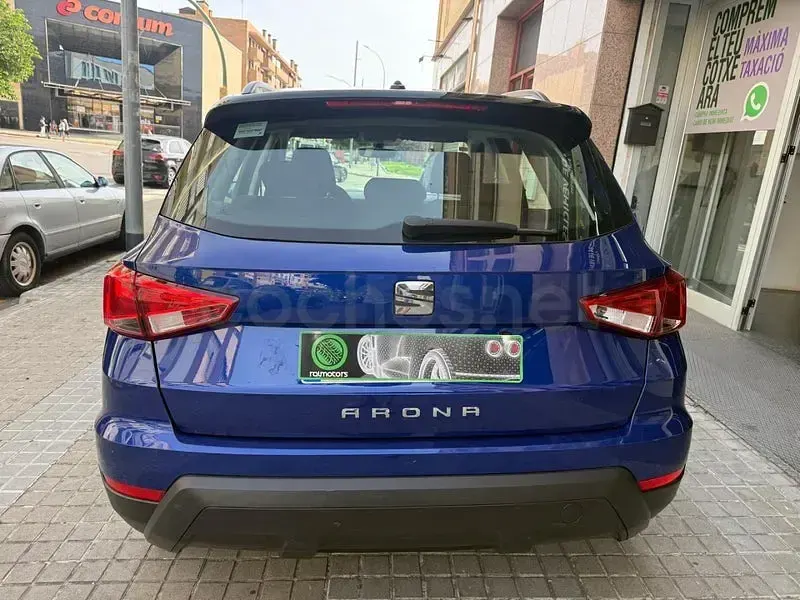 Usado Seat Arona Style 110 CV (80 kW) 2021 Azul SUV