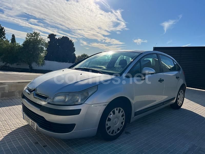Gris / plata Usado 2005 Citroën C4 Berlina | 2499 € (Buen precio) - Imagen 1/4