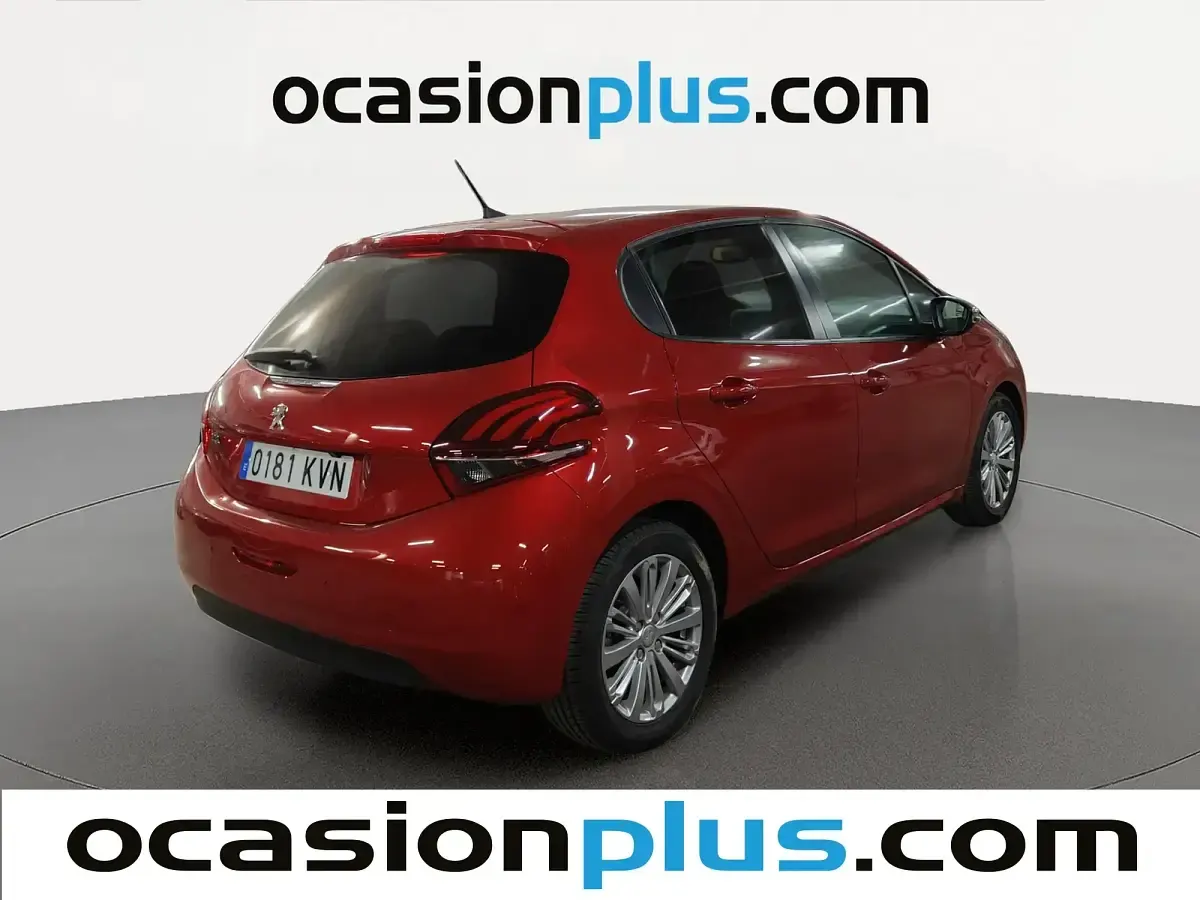Usado Peugeot 208 Signature Sky 110 CV (80 kW) 2019 Rojo Utilitario