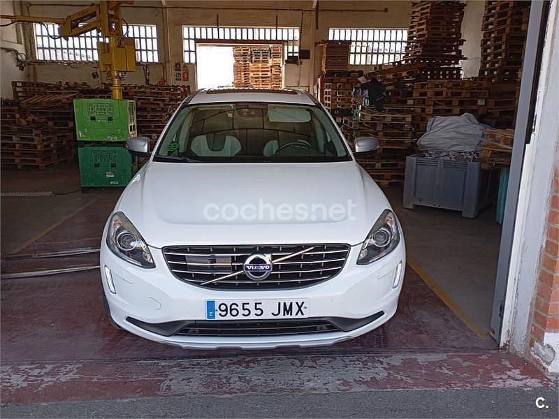 Usado Volvo XC60 Momentum 181 CV (133 kW) 2016 Blanco SUV