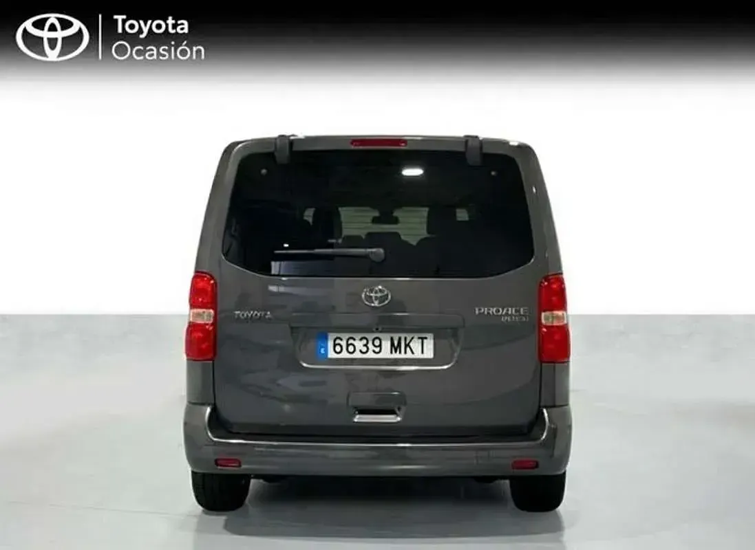 Usado Toyota Proace Advance 145 CV (106 kW) 2023 Gris Monovolumen