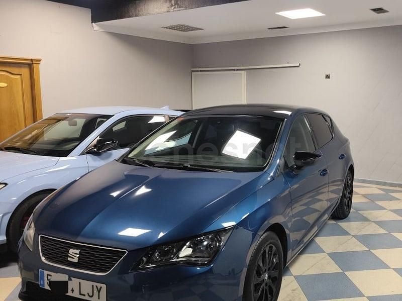 Usado Seat Leon 150 CV (110 kW) 2020 Azul Berlina